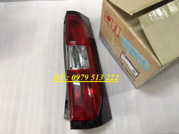 đèn hậu ford everest 2009