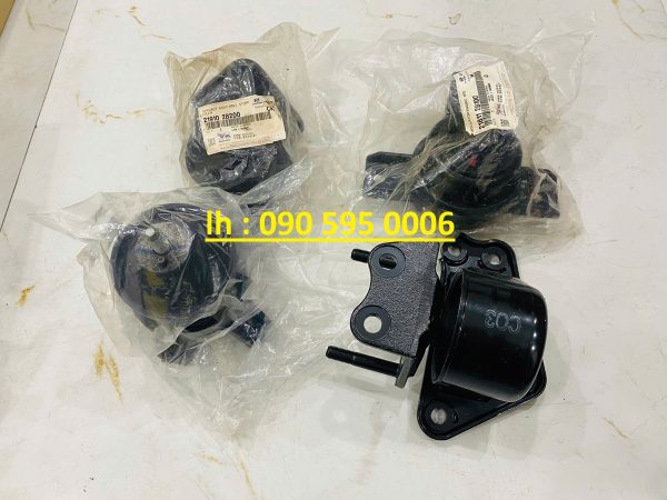 chân đầu máy hyundai santafe 2009