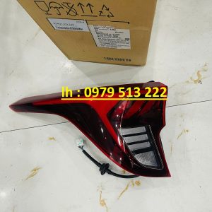 đèn hậu miếng ngoài kia carens 2022