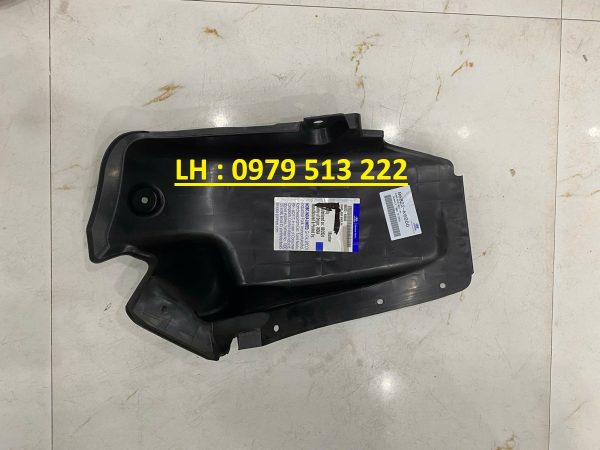 chan-bun-long-de-sau-i10-2022 chắn bùn lòng dè sau hyundai i10 2021