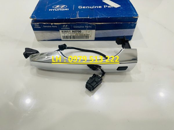 tay-mo-cua-ngoai-creta-2016 tay mở cửa ngoài trước lái hyundai creta 2015