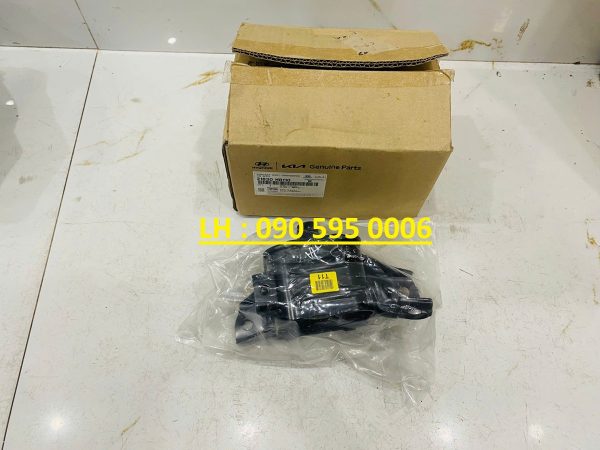 chân máy hộp số hyundai accent 2022