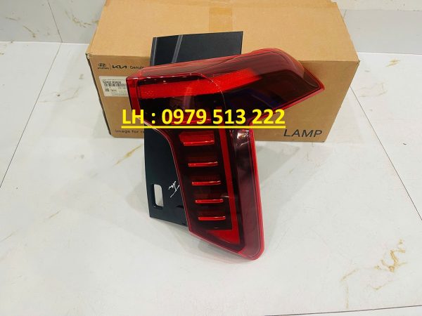 den-hau-manh-ngoai-carnival-2024 đèn hậu miếng ngoài kia carnival 2025