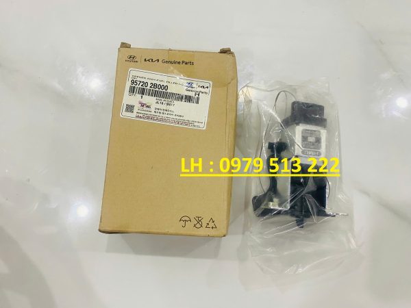 cong-tac-mo-nap-binh-xang-santafe-2010 công tắc mở bình xăng hyundai santafe 2011