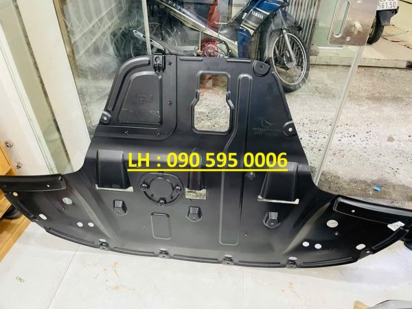 chan-gam-may-k5-2022 chắn gầm máy kia k5 2023