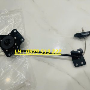 giá treo lốp dự phòng hyundai santafe 2020