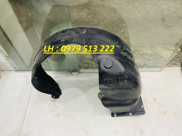 chắn bùn lòng dè cua lốp trước vinfast vf5