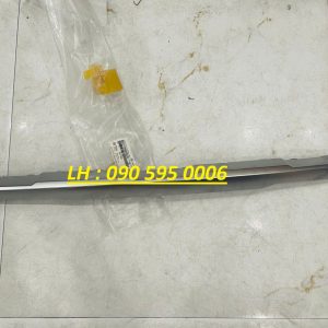 ốp mạ ba đờ xốc trước kia carnival 2025