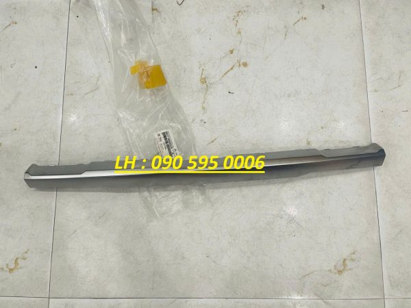 ốp mạ ba đờ xốc trước kia carnival 2025