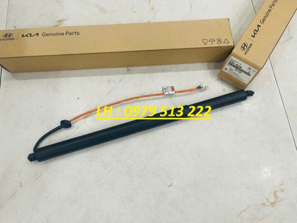 ty chống cốp sau kia carnival 2023