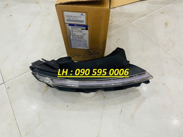 đèn pha trên hyundai accent 2024