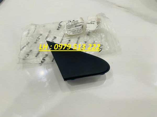 op-tam-giac-chan-guong-soluto ốp chân gương chiếu hậu kia soluto
