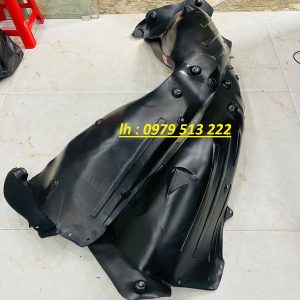 lòng dè trước vinfast limo green